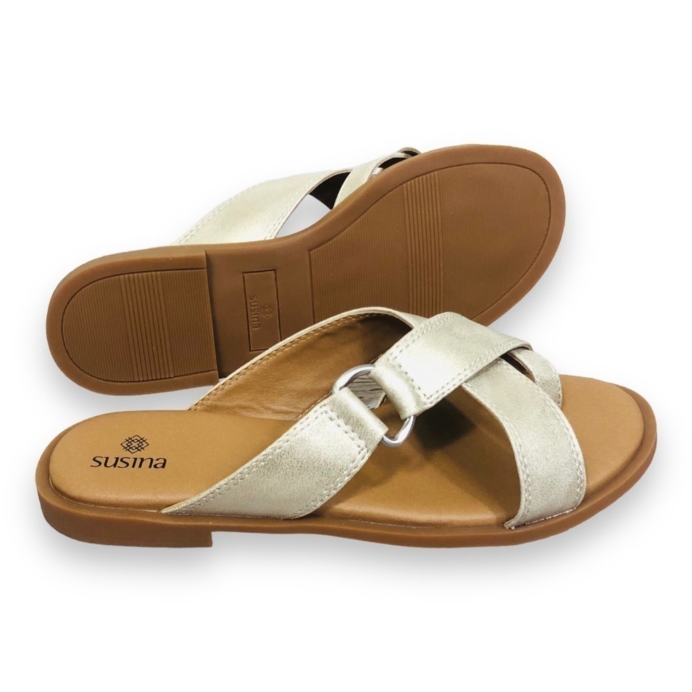 SUSINA Metallic Sandals - Picture 7 of 9